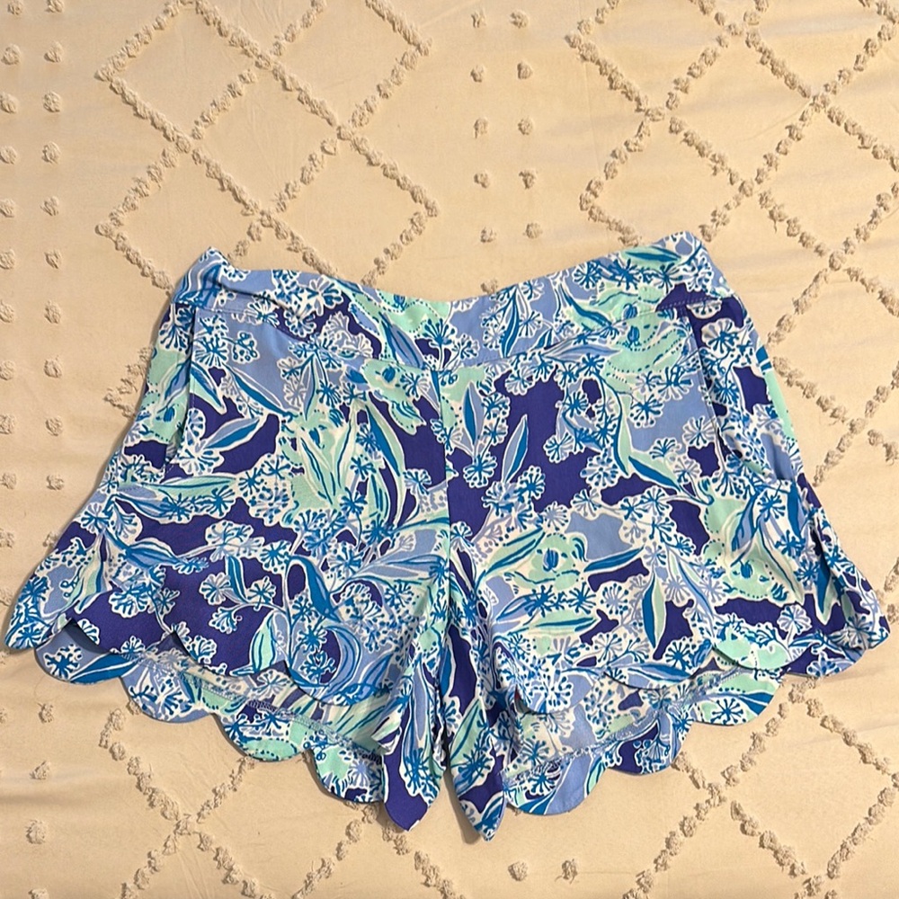 Lilly Pulitzer Blue Floral Scalloped Shorts